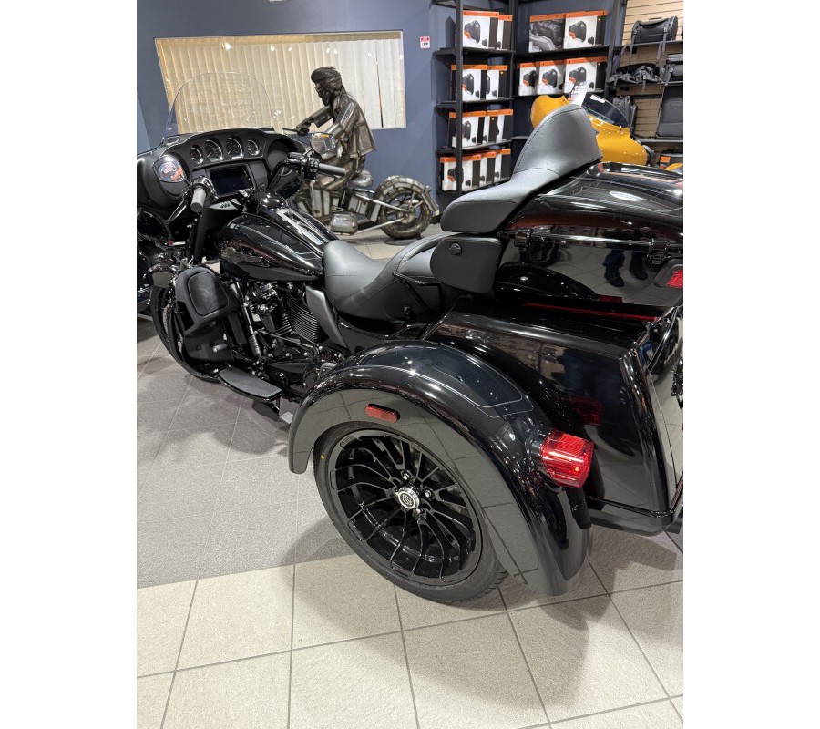 FLHTCUTG 2025 Tri Glide® Ultra