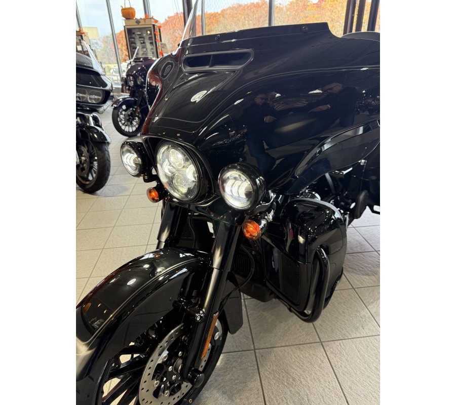 FLHTCUTG 2025 Tri Glide® Ultra