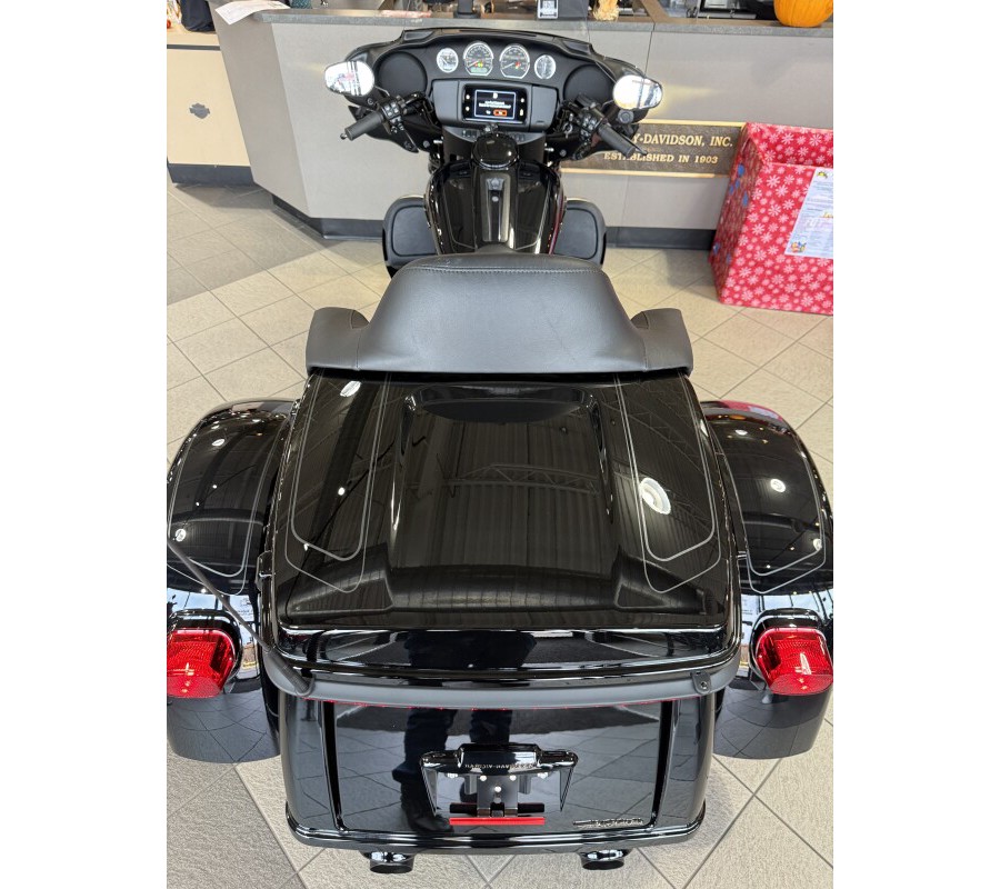 FLHTCUTG 2025 Tri Glide® Ultra
