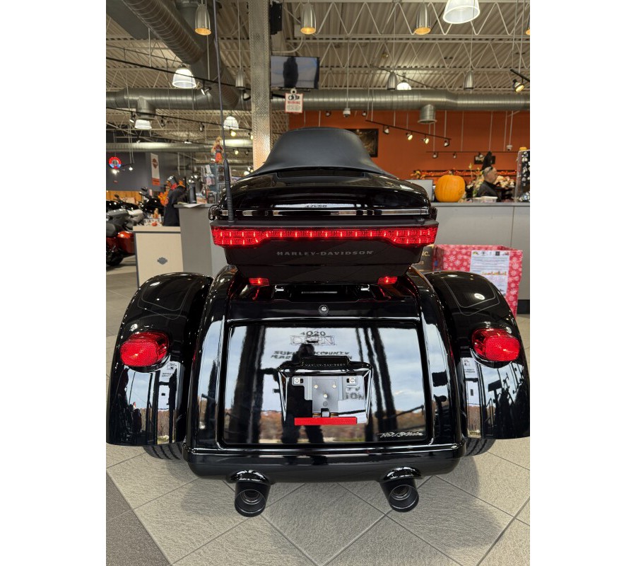 FLHTCUTG 2025 Tri Glide® Ultra