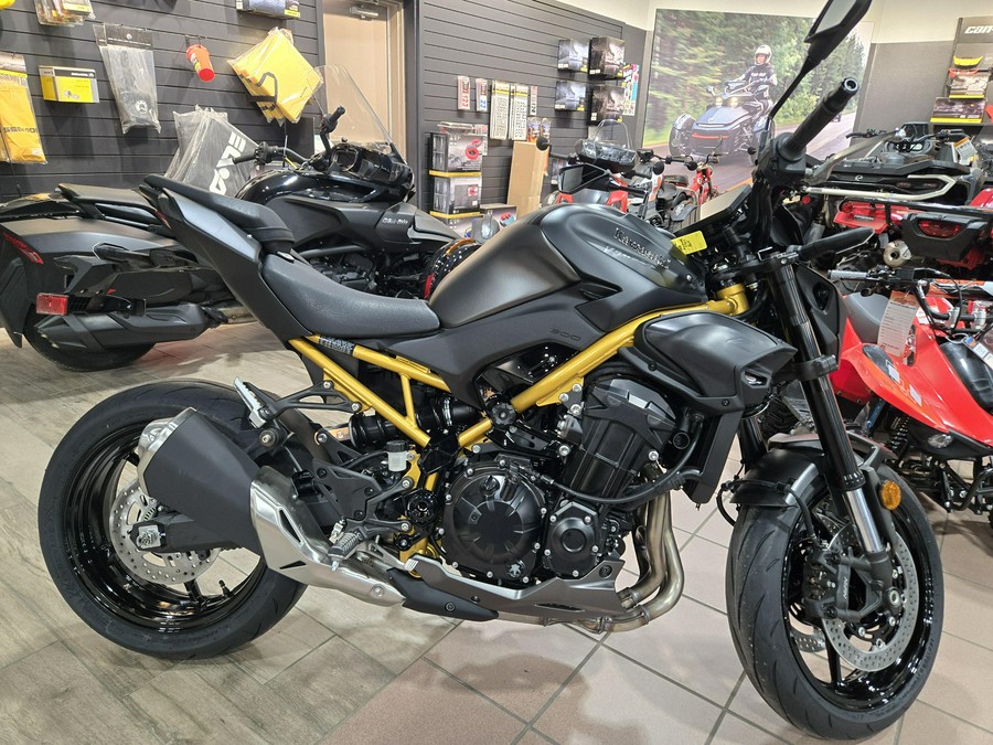 2026 KAWASAKI Z900 ABS