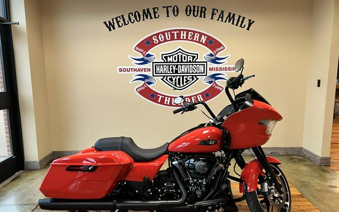 New 2026 Harley-Davidson Road Glide Grand American Touring Motorcycle For Sale Near Memphis, TN