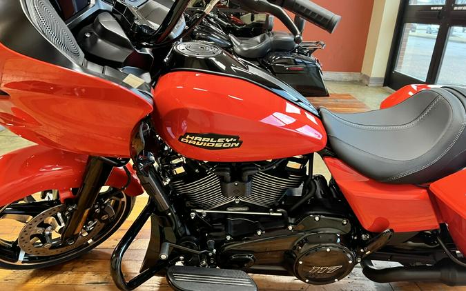 New 2026 Harley-Davidson Road Glide Grand American Touring Motorcycle For Sale Near Memphis, TN