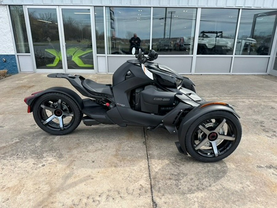 2024 Can-Am Ryker 900 Sport