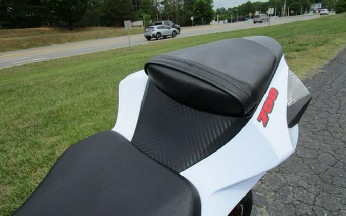 2013 Suzuki GSX-R750™