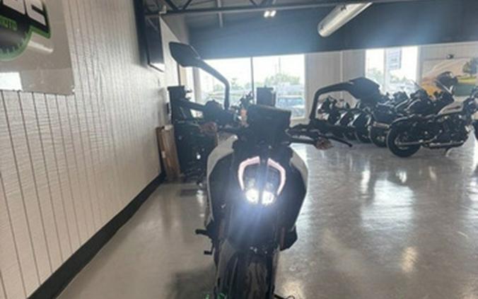 2022 KTM Duke 390