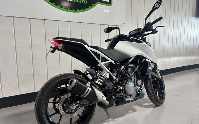 2022 KTM Duke 390