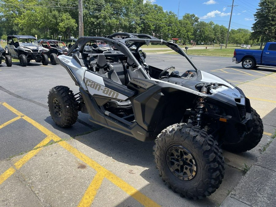 2024 Can-Am® Maverick X3 DS Turbo RR Catalyst Gray