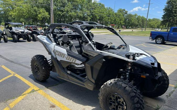 2024 Can-Am® Maverick X3 DS Turbo RR Catalyst Gray