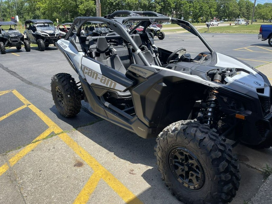 2024 Can-Am® Maverick X3 DS Turbo RR Catalyst Gray