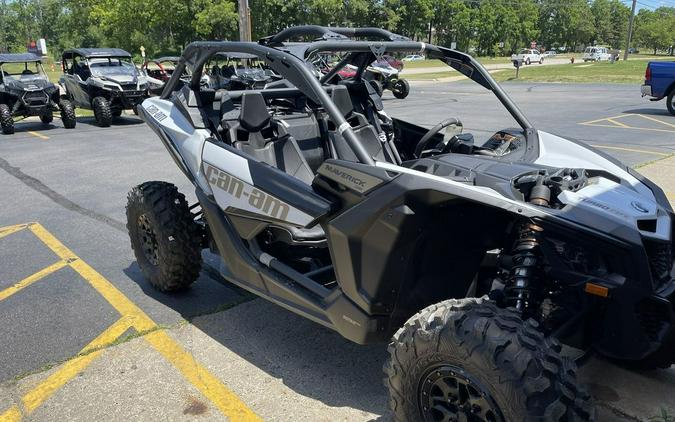 2024 Can-Am® Maverick X3 DS Turbo RR Catalyst Gray