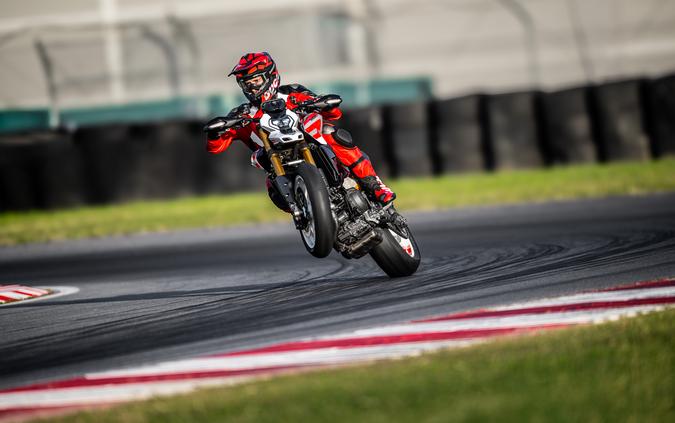 2026 Ducati Hypermotard V2 SP