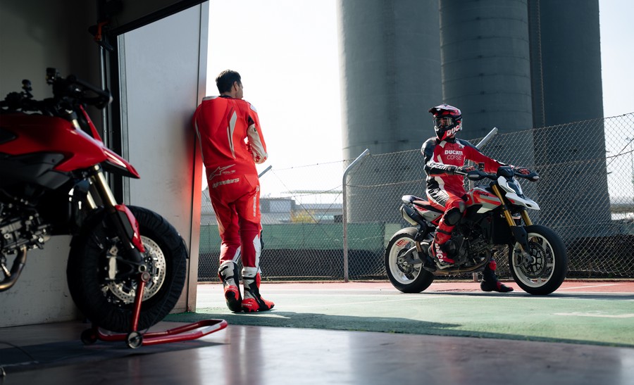 2026 Ducati Hypermotard V2 SP
