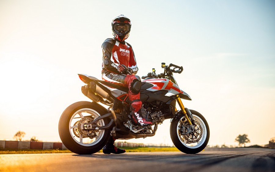 2026 Ducati Hypermotard V2 SP