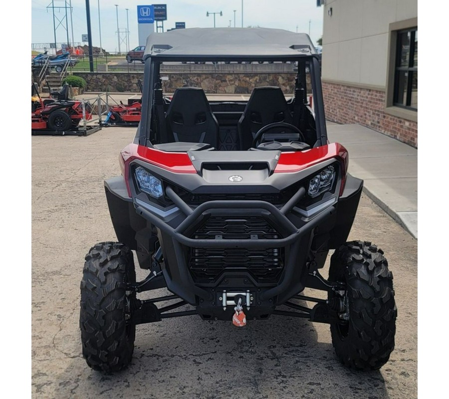 2024 Can-Am® Commander XT 700