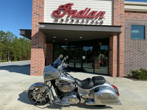 Quick review of 2018 Indian Chieftain Elite with big...