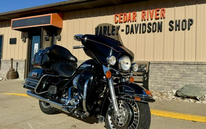 2010 Harley-Davidson® FLHTCU - Ultra Classic® Electra Glide