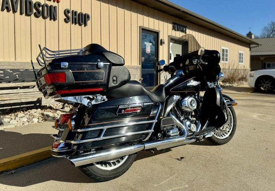 2010 Harley-Davidson® FLHTCU - Ultra Classic® Electra Glide