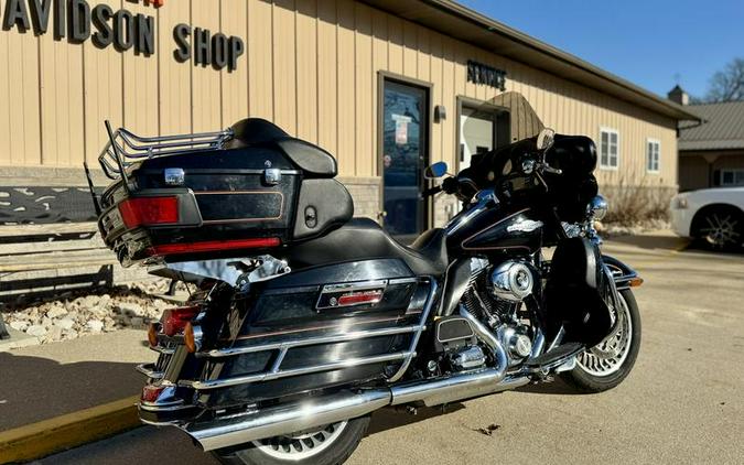 2010 Harley-Davidson® FLHTCU - Ultra Classic® Electra Glide