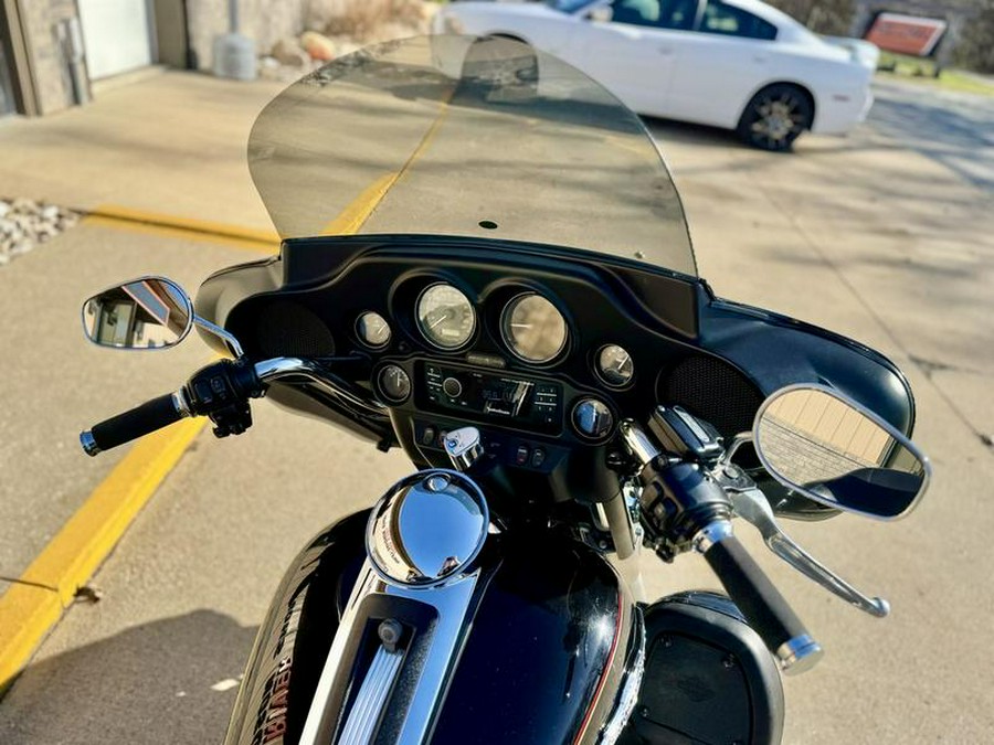 2010 Harley-Davidson® FLHTCU - Ultra Classic® Electra Glide