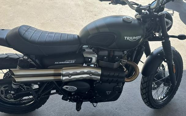 2022 Triumph Street Scrambler Base