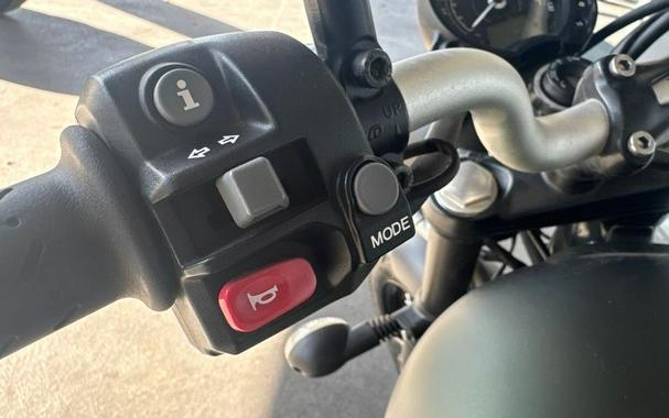 2022 Triumph Street Scrambler Base