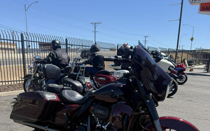 2019 Harley-Davidson® CVO™ Street Glide® BLK FORST/WINE W/PINSTRIPE