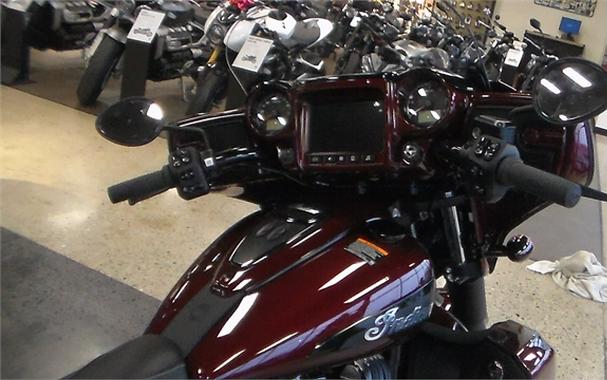 2024 Indian Motorcycle Roadmaster Dark Horse with PowerBand Audio Package