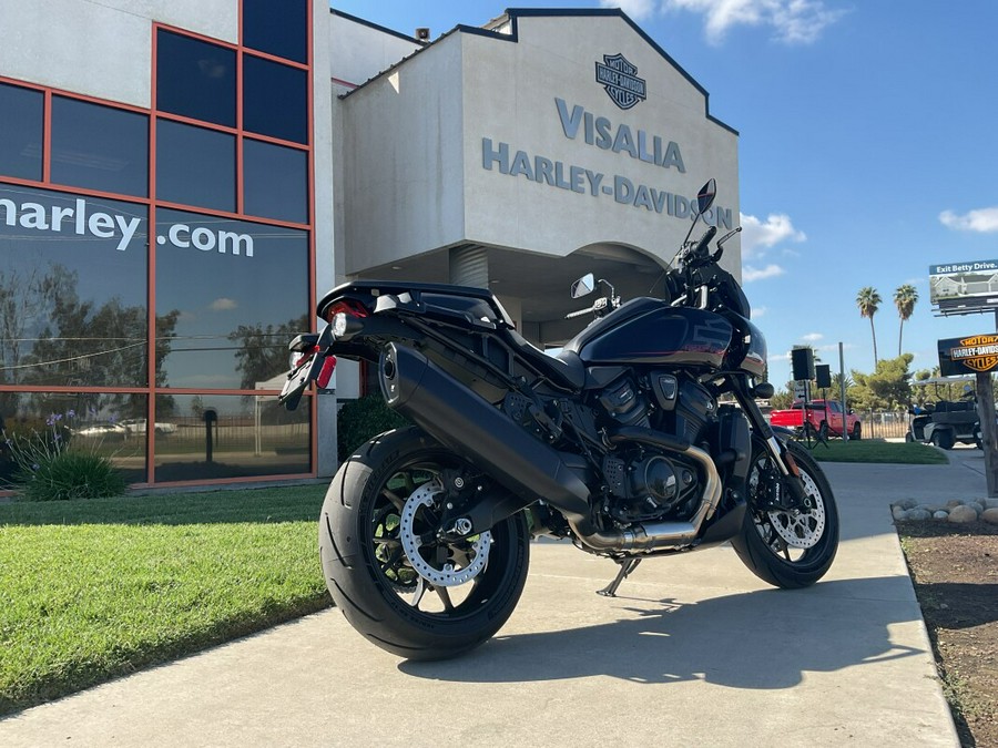 RA1250ST 2025 Pan America® 1250 ST