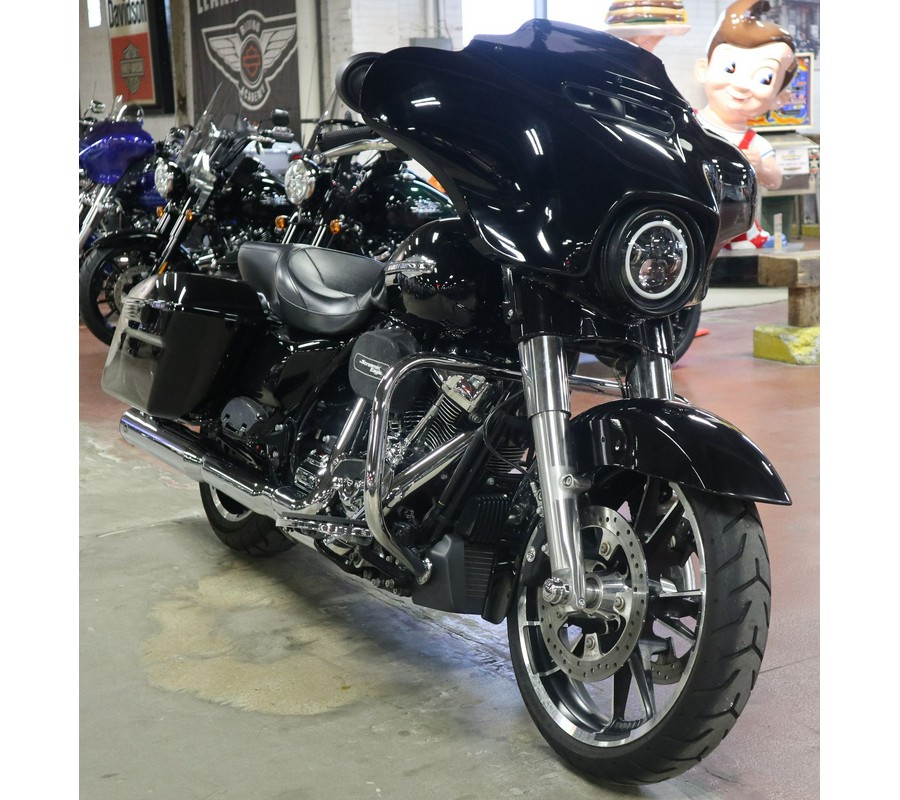 2022 Harley-Davidson Street Glide®