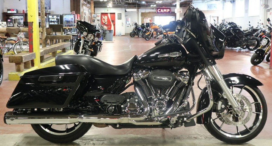 2022 Harley-Davidson Street Glide®