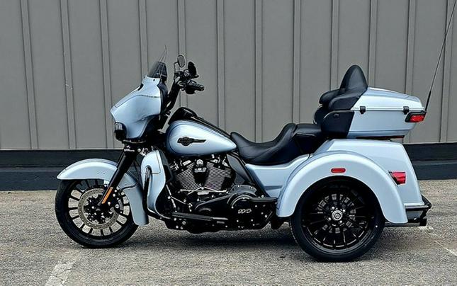 2025 Harley-Davidson FLHTCUTG - Tri Glide Ultra
