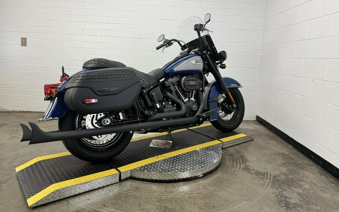 2023 Harley-Davidson Heritage Classic BLACK W/ PINSTRIPE