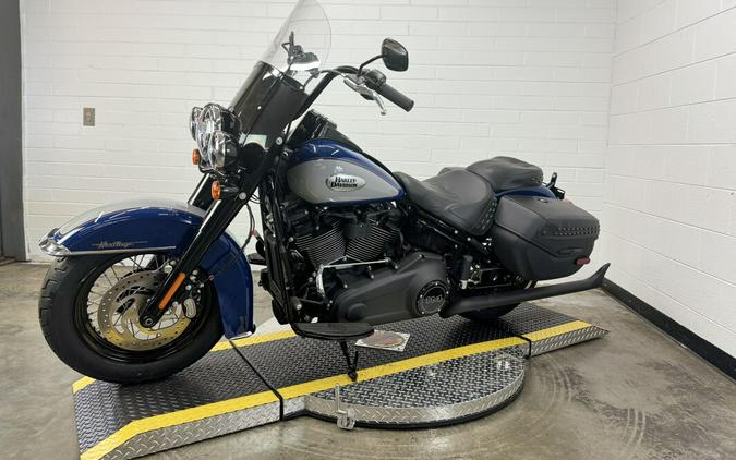 2023 Harley-Davidson Heritage Classic BLACK W/ PINSTRIPE