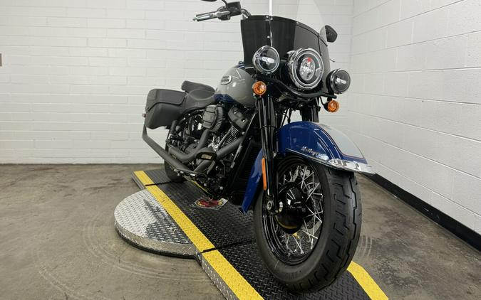 2023 Harley-Davidson Heritage Classic BLACK W/ PINSTRIPE