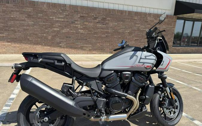 2025 Harley-Davidson® RA1250ST - Pan America® 1250 ST