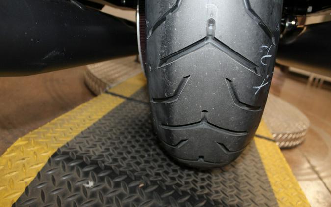 2026 Harley-Davidson® Road Glide® Olive Steel Metallic / Vivid Black