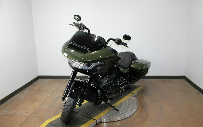 2026 Harley-Davidson® Road Glide® Olive Steel Metallic / Vivid Black