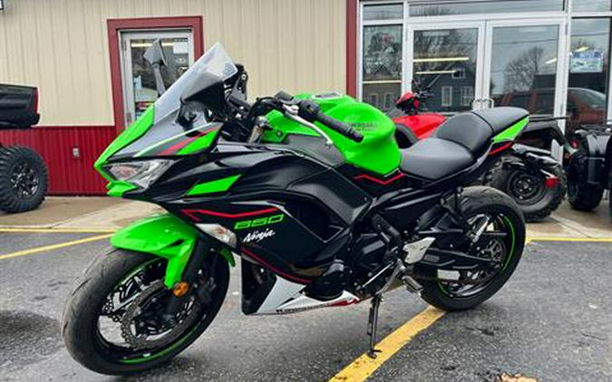 2022 Kawasaki Ninja 650 KRT Edition