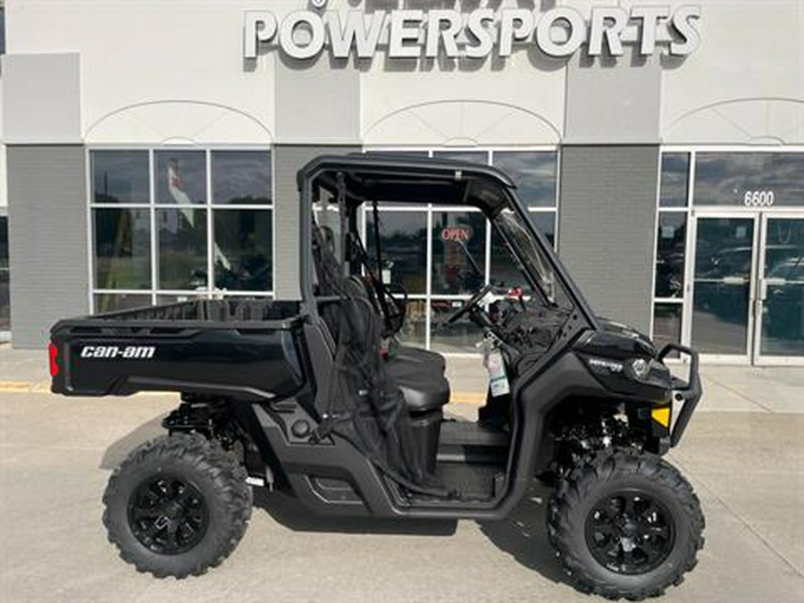 2024 Can-Am Defender XT HD10