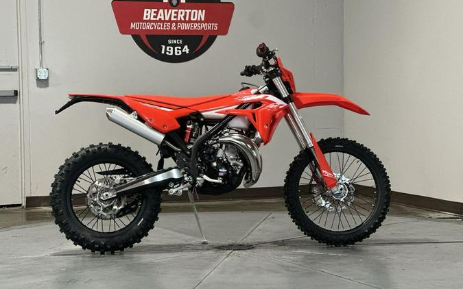 2027 BETA Xtrainer 200