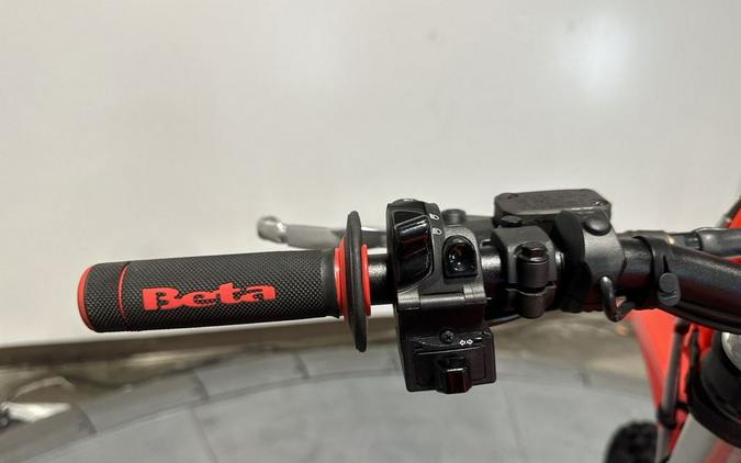 2027 BETA Xtrainer 200