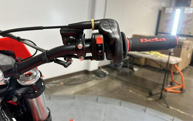 2027 BETA Xtrainer 200