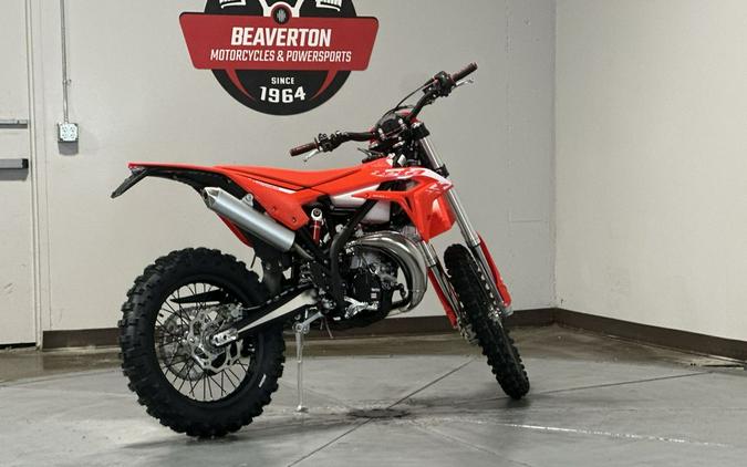2027 BETA Xtrainer 200
