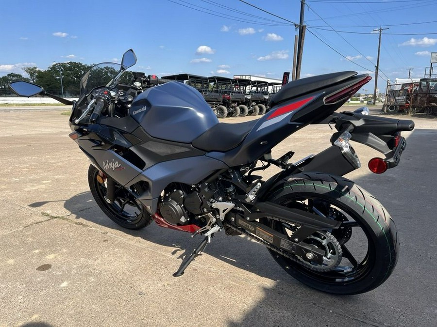 2026 Kawasaki Ninja® 500 ABS Metallic Matte Twilight Blue