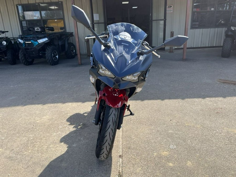 2026 Kawasaki Ninja® 500 ABS Metallic Matte Twilight Blue