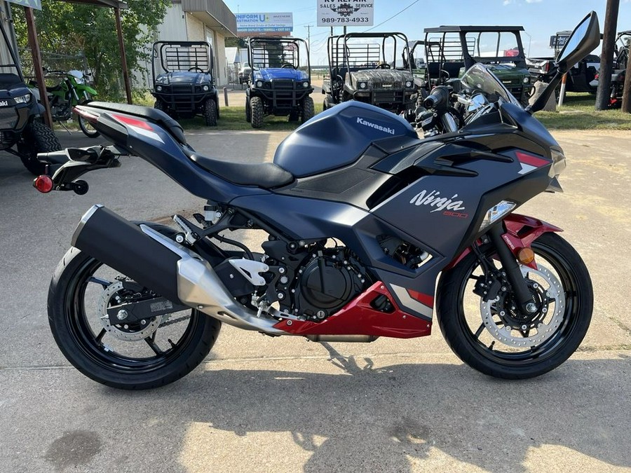 2026 Kawasaki Ninja® 500 ABS Metallic Matte Twilight Blue