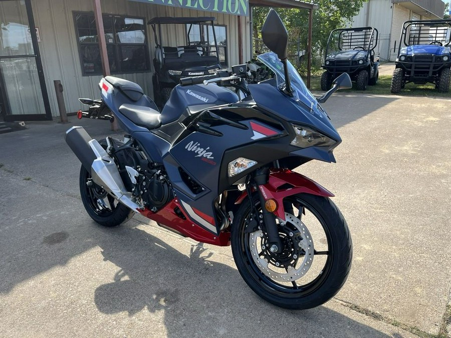 2026 Kawasaki Ninja® 500 ABS Metallic Matte Twilight Blue