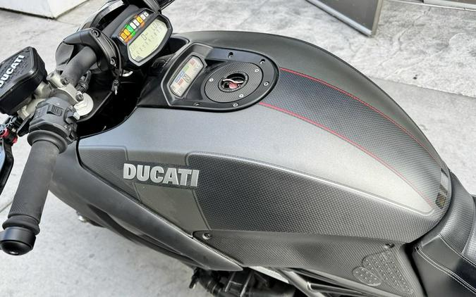 2017 Ducati Diavel Carbon Asphalt Grey and Matt Carbon