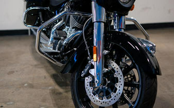 2023 Indian Motorcycle® Chieftain® Black Metallic